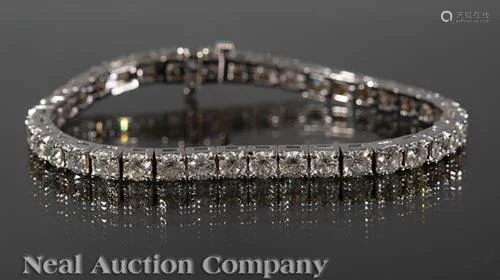 14 kt. White Gold and Diamond Tennis Bracelet