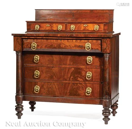 Classical Mahogany Gentleman's Chest of Drawers