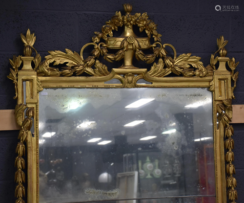 Important carved and gilded wood mirror. France XVIII