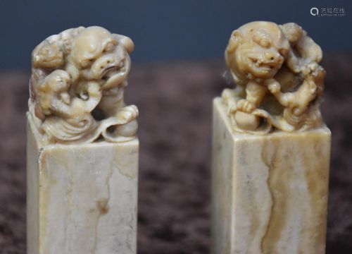 Pair of Chinese hard stone seals decorated with fÃ´