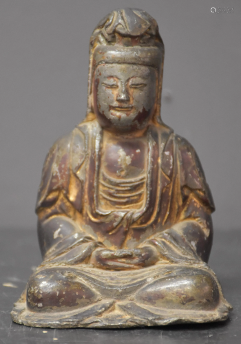 Small Chinese Buddha in lacquered and partially gilded