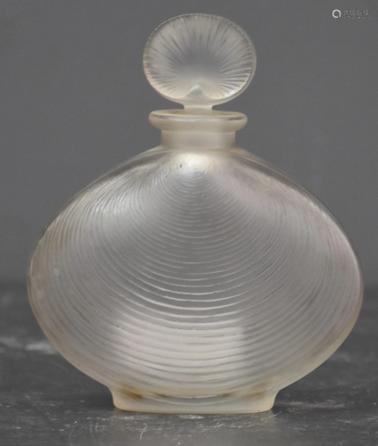 RenÃ© Lalique (1860 - 1945). Perfume bottle model