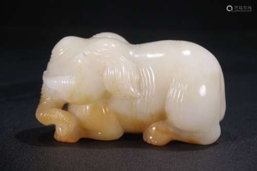 A Chinese Hetian Jade Beast Carved Ornament