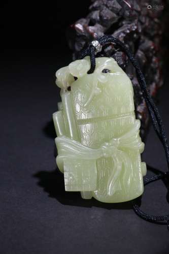 A Chinese Hetian Jade Pendant With Pattern