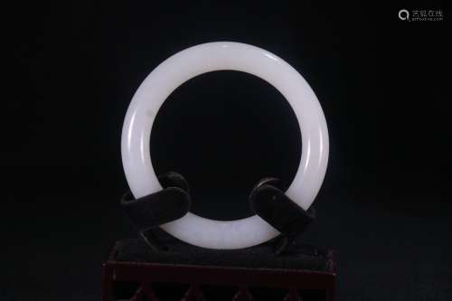 A Chinese Hetian Jade Bangle With Pattern