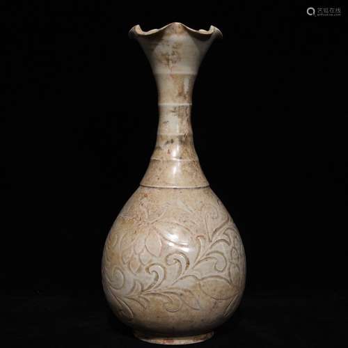 A Chinese Procelain Ding Yao Flower Pattern Yuhuchun Vase