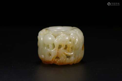 A Chinese Hetian Jade Ganoderma Flower Pattern Ring