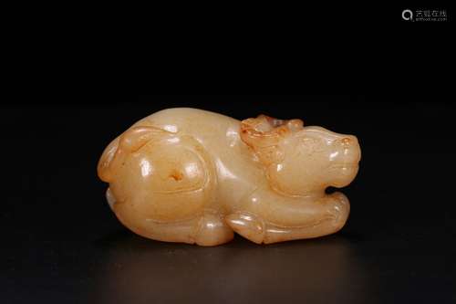 A Chinese Hetian Jade Beast Carved Ornament