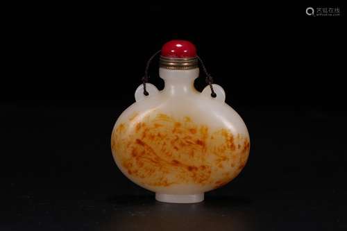 A Chinese Hetian Jade Snoof Bottle