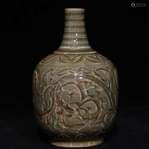 A Chinese Procelain Yaozhou Yao Vase With Flower Painting