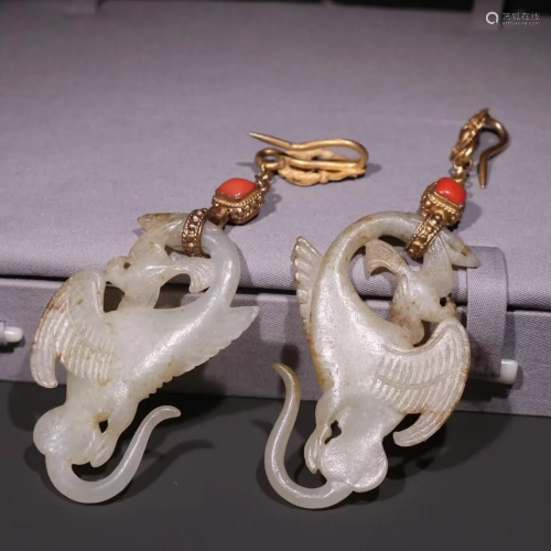 ANCIENT CHINESE,A PAIR OF WHITE JADE 