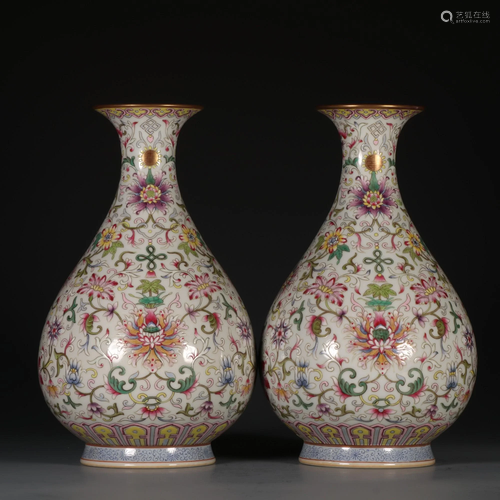 ANCIENT CHINESE,A PAIR OF FAMILLE-ROSE VASES