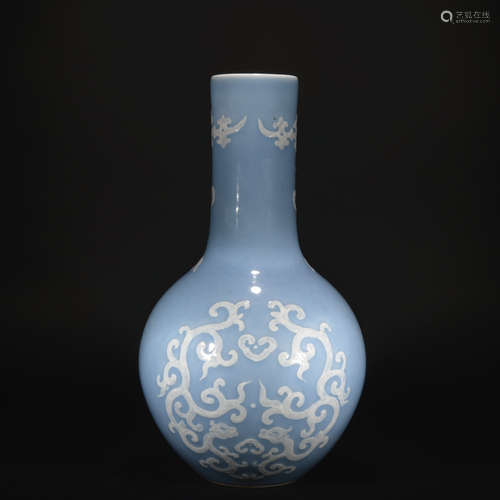 Qing dynasty sky blue glaze vase