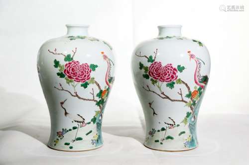Chinese Pair Of Mid Qing Dynasty Famille Rose Porcelain Bottles