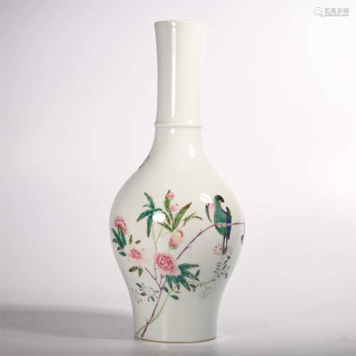 Yongzheng of Qing Dynasty            Pink olive bottle