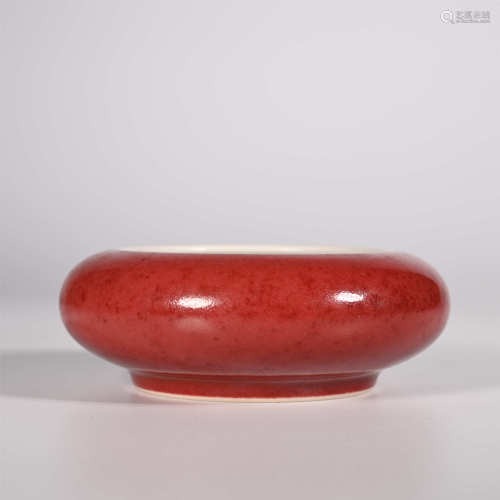 Kangxi of Qing Dynasty            Red glaze wash