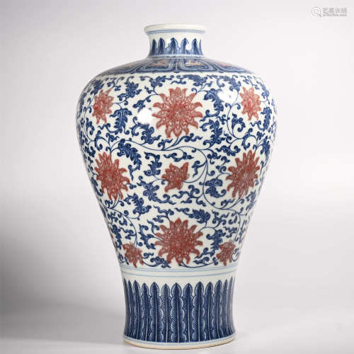Qianlong of Qing Dynasty            Blue and white underglaze red plum vase