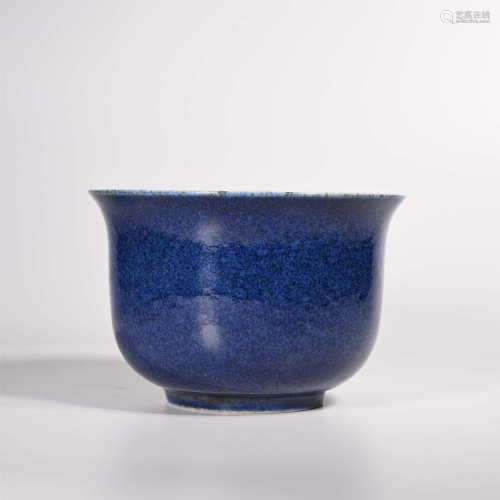 Ming Xuande            Blue glazed bowl