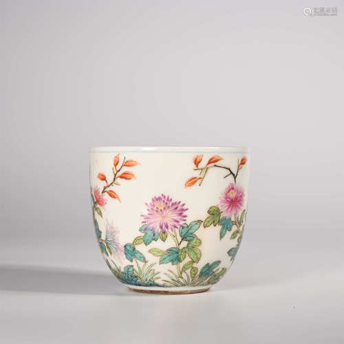 Qianlong of Qing Dynasty            Famille rose cup