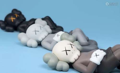 KAWS KAWS:HOLIDAY JAPAN 富士山限定