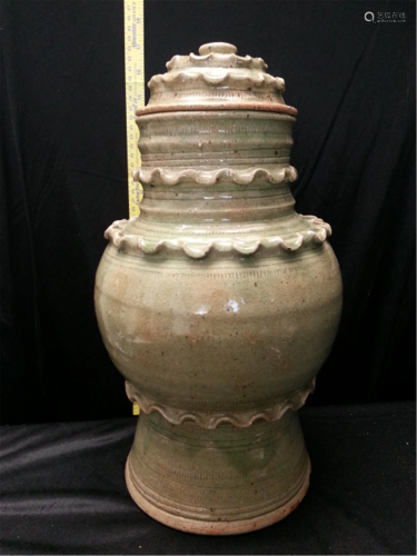 A BIG Celadon Glazed Jar North Song Dy…