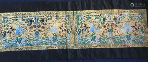 A Beautiful Chinese embroidery panels depicti…