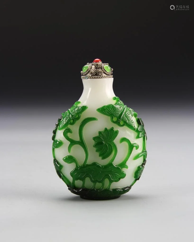 Chinese Peking Glass Snuff Bottle