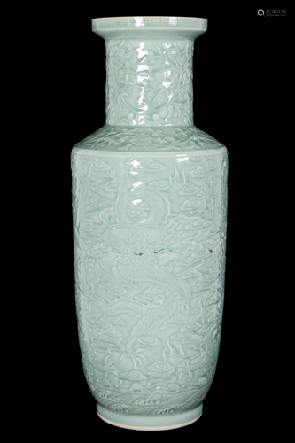 [Chinese] A Large Green Glazed Porcelain V…