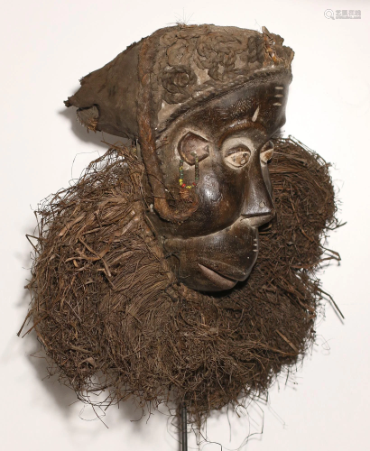 Cameroon. Bulu mask in monkey Shape w…