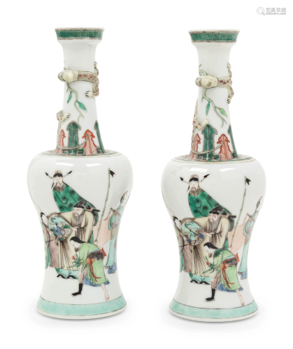 A Pair of Chinese Famille Verte Porcelain Yen…