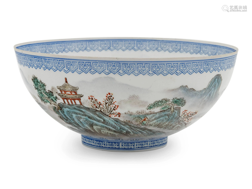 A Chinese Famille Rose Eggshell Porcelain Bowl