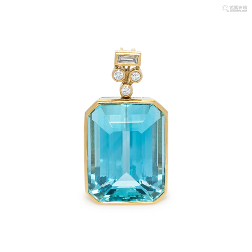 AQUAMARINE AND DIAMOND PENDANT