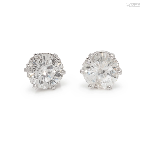 DIAMOND STUD EARRINGS