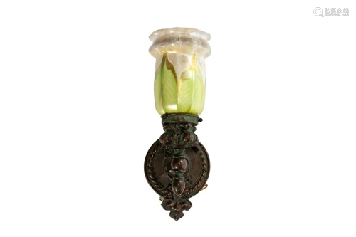 AMERICAN ARTS & CRAFTS WALL SCONCE