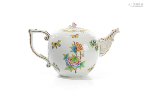 LARGE HEREND PORCELAIN TEA POT OR …