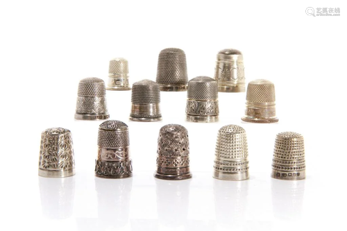 GROUP OF TWELVE SILVER THIMBLES 56g