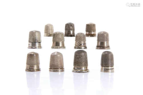 GROUP OF TWELVE SILVER THIMBLES 41g