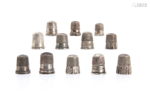 GROUP OF TWELVE SILVER THIMBLES 41g