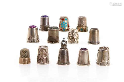 GROUP OF TWELVE SILVER THIMBLES 69g