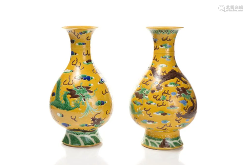 PAIR OF YELLOW GROUND FAMILLE VERTE …