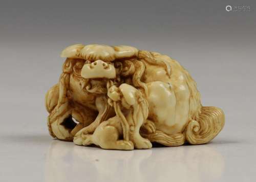 Japan, ivoren netsuke, Meiji periode,gedetailleerd…