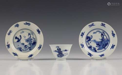 China, paar blauw wit porseleinen schoteltjes en k…