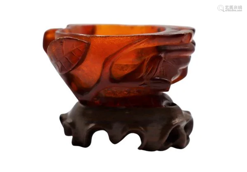 Chinese Amber Hand Brush Washer w/ Bug