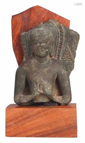 Fragment einer Buddhastatue