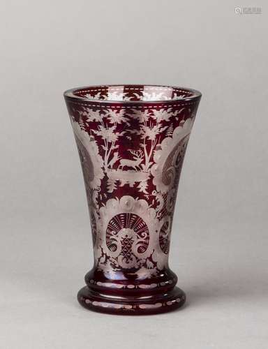 Rubinierte Vase.