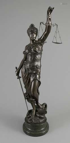 Justitia mit Schwert und Waage