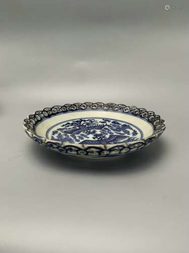 chinese blue and white porcelain dish