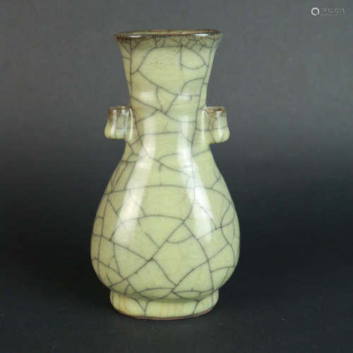 A Guan Kiln Porcelain Oblate Vase