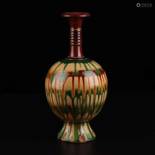 A Tri-colored Porcelain Bottle Vase