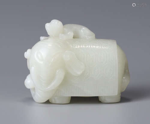 CHINESE CAVED HETIAN JADE ORNAMENT